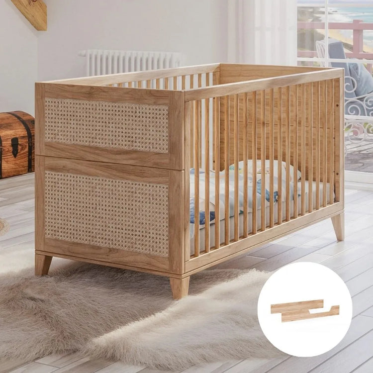 Lit bébé évolutif 70x140 en bois massif et rotin | Nami