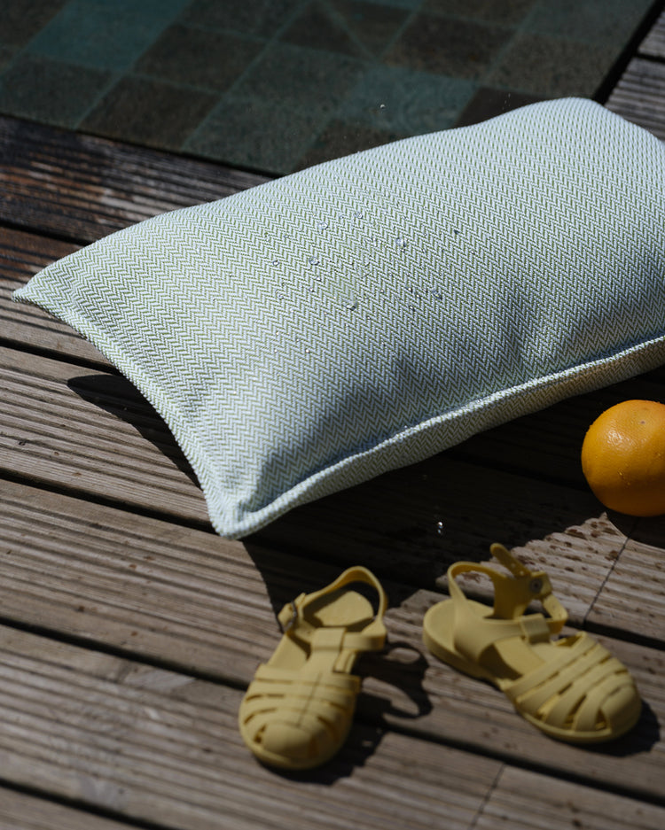 Coussin extérieur bleu azur certifié OEKO-TEX®