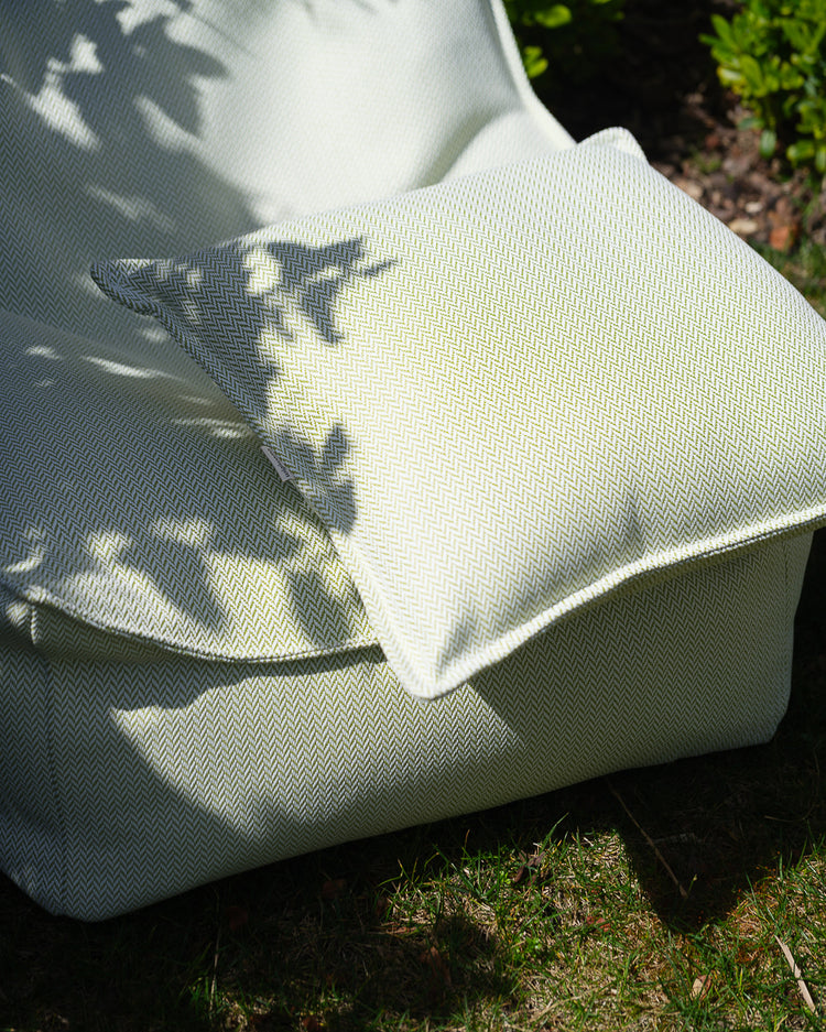 Coussin jardin enfant vert menthe, tissu oléfine certifié