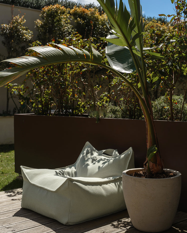 Fauteuil enfant vert clair, confortable et léger
