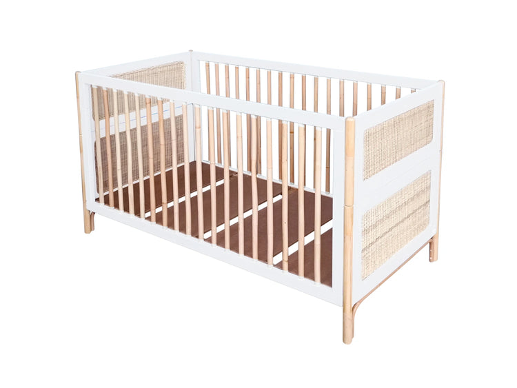 Lit bébé évolutif en bois blanc avec sommier réglable sur trois hauteurs