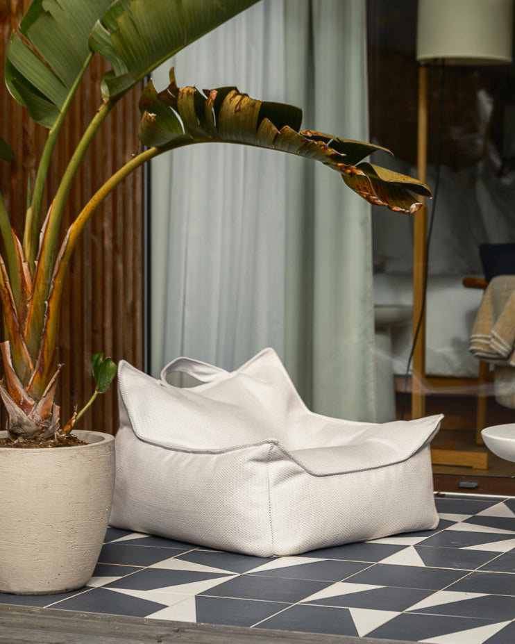 Pouf enfant extérieur beige Wigiwama pour le jardin ou la terrasse