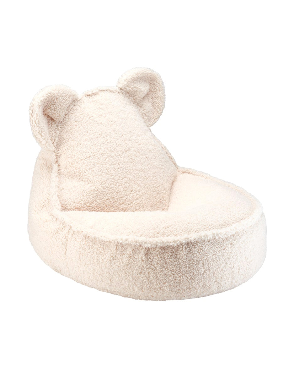 Fauteuil pour enfant en peluche ours blanc crème. Tissu Moumoute. Assise confortable, petite oreille d'ours. Un fauteuil design et tendance, mixte pour filles ou garçons. 