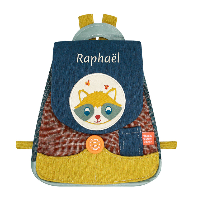 Sac a dos personnalisé pour une première rentrée à l'école réussie. Maternelle, petite section. Sac a dos garçon, léger, réglable. Bleu et vert, dessin raton laveur souriant.